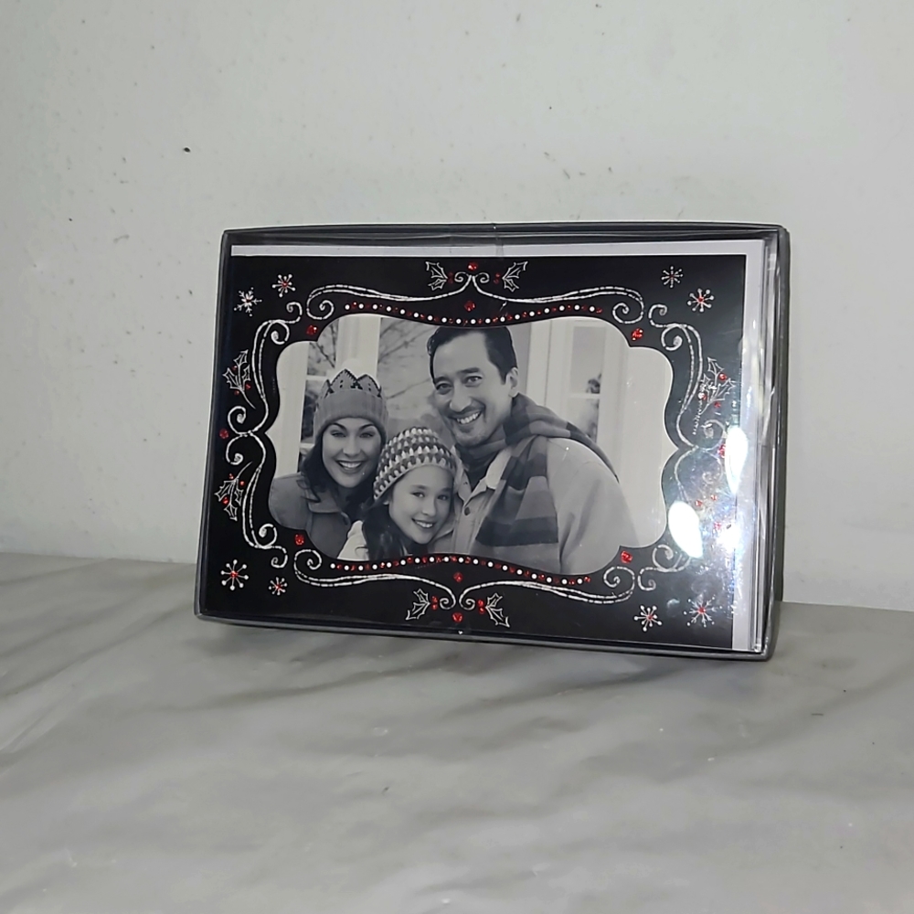 NIP Hallmark joy, peace, and holiday happiness to you 12 card & envelope
